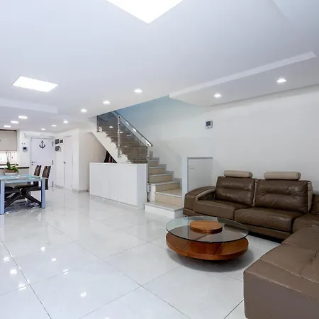 펜션 Townhouse In Fanabe Area *